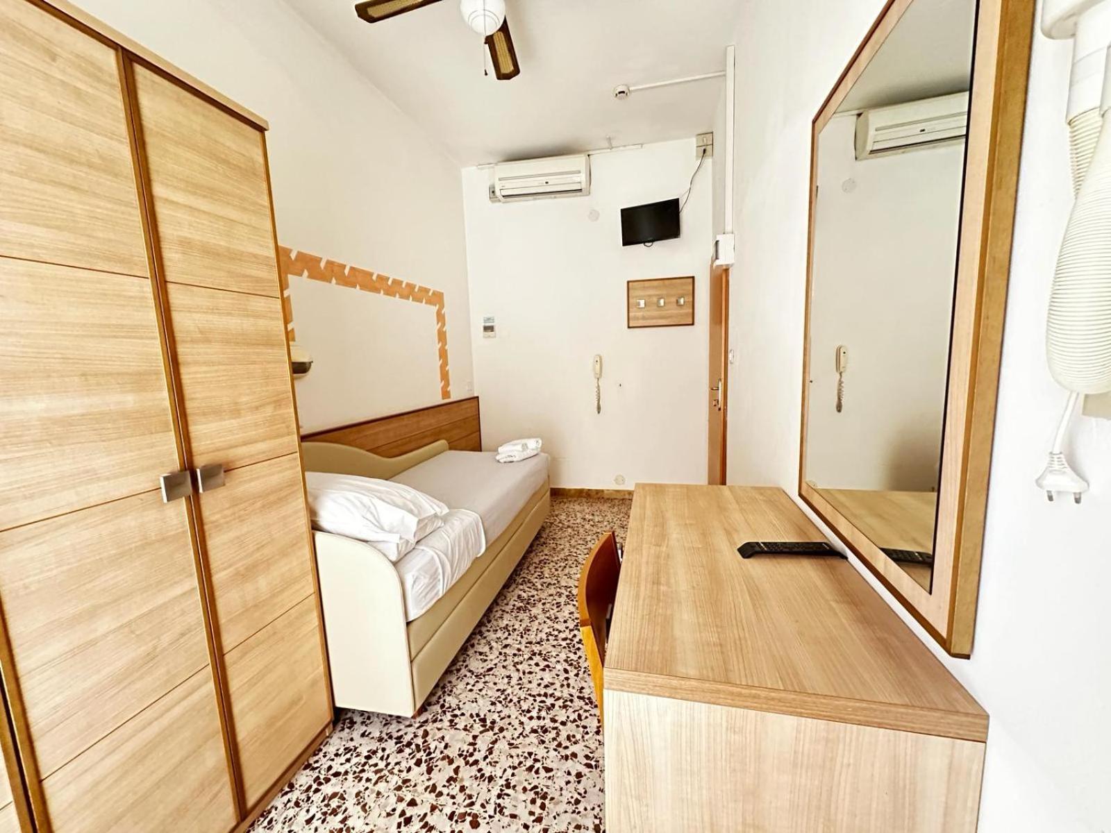 Hotel Ravello Adults Only Rimini Dış mekan fotoğraf